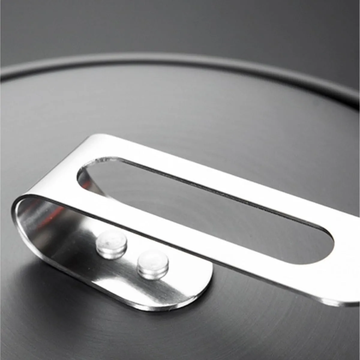 Camping Kitchen Utensil Outdoor Camping Cooking Equipment Camping Cooker Hanging Pot Barbecue Party Steamer for Outdoor Cooking(330x275mm)