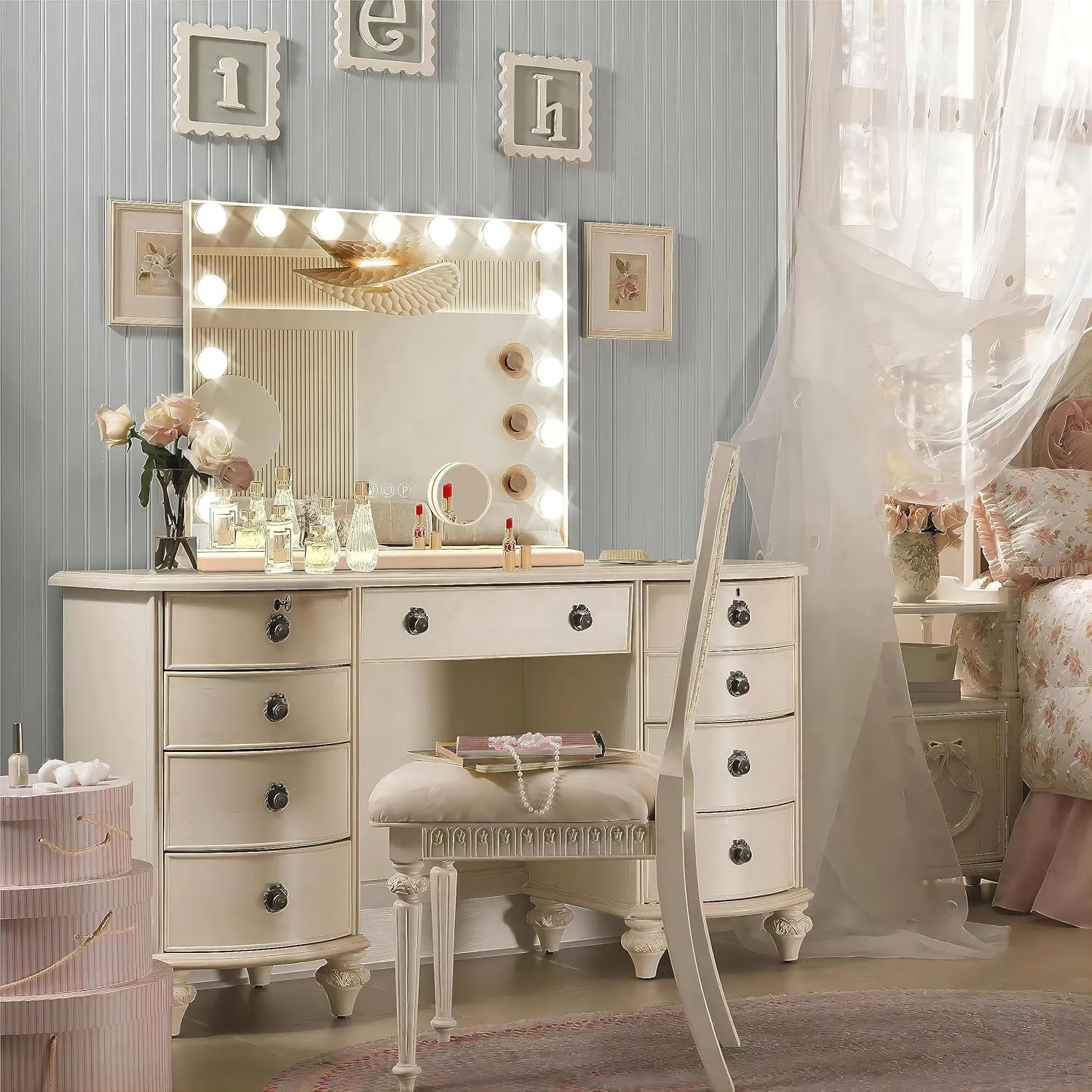 Hollywood Vanity Mirror with Lights, 15 Dimmable Bulbs，3 Color Lights，Make Up Lighted Mirror, Aluminum Metal Frame,USB Charging Port（23" x 18"）