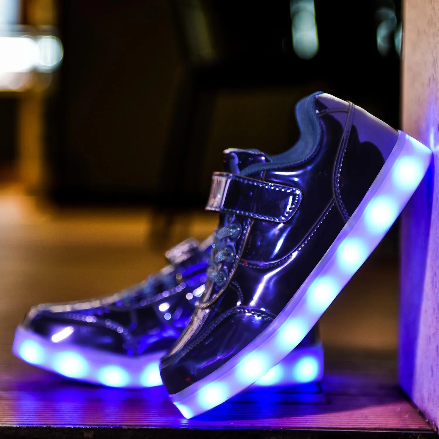Kids Light Up Shoes LED Sneakers High Top USB Charging Flashing Trainers for Child Girls Boys