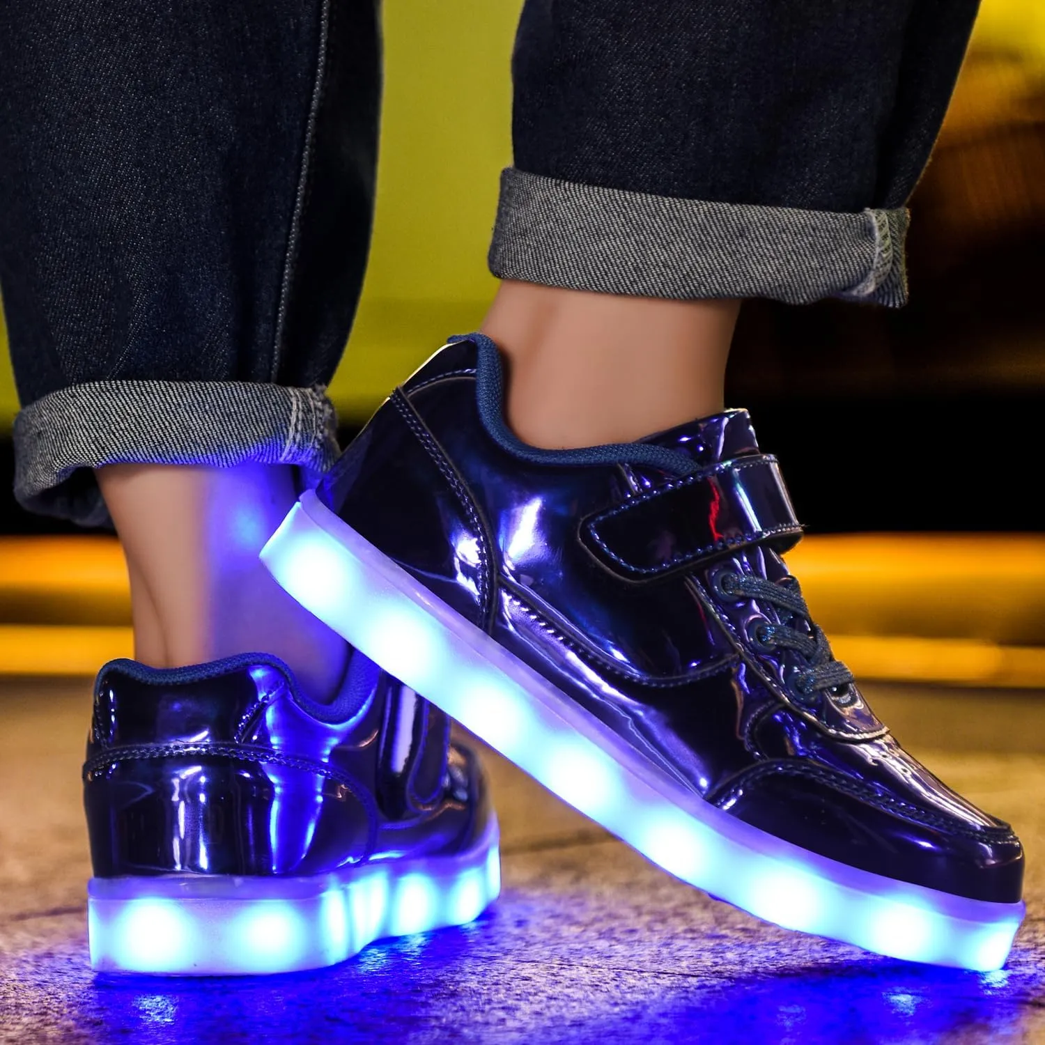 Kids Light Up Shoes LED Sneakers High Top USB Charging Flashing Trainers for Child Girls Boys