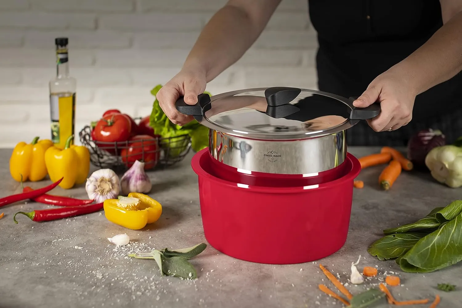 KUHN RIKON Hotpan Serving Casserole Pot, 2 Litre/18 cm, Red