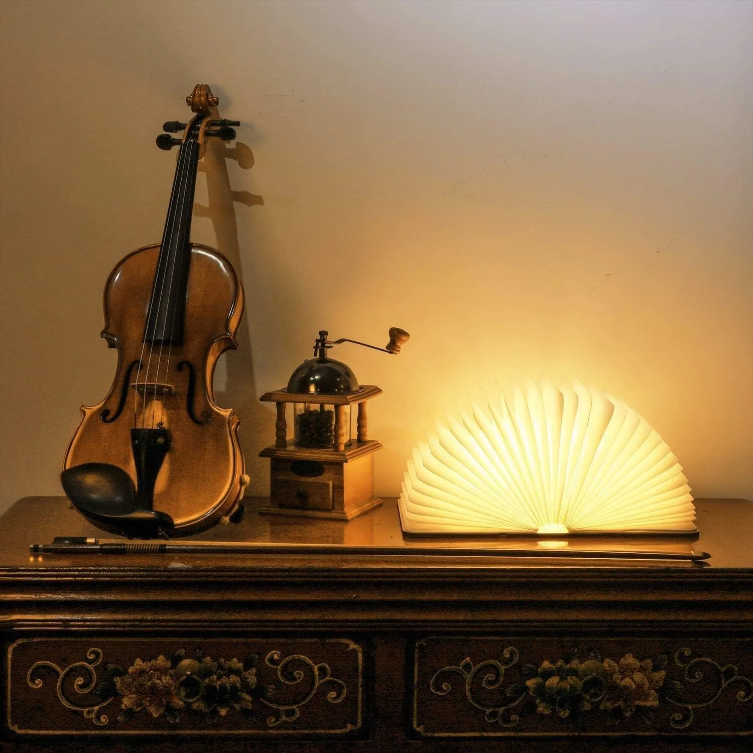 Large Size Wooden Book Lamp, Folding Book Shaped Light, Upgraded 7 Colors USB Rechargeable LED Night Light, Gift for Friends, Family, Birthday, Thanksgiving, Christmas（8.6"x 6.4" x 0.9"）