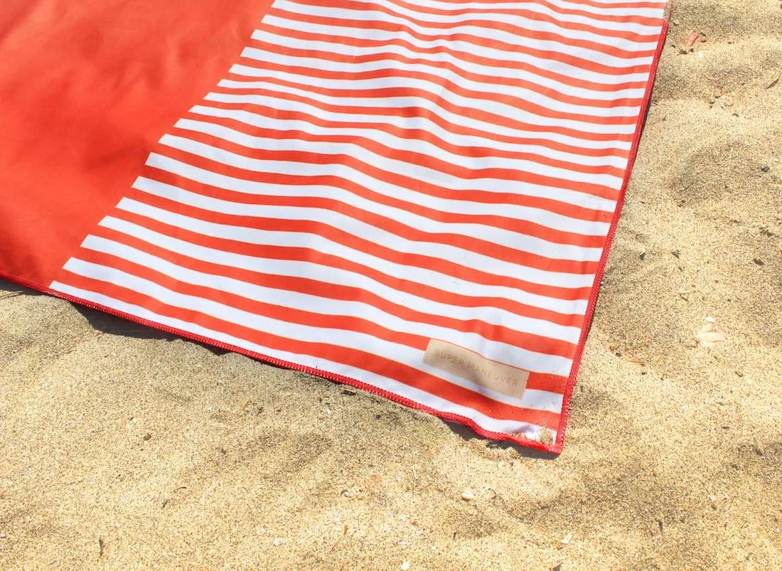Microfiber Beach Towel & Bag. Lightweight, Compact & Quick-Dry. For Travel, the Beach, Pool, Gym, Yoga & Camping. Extra Large (71x35.5), Red
