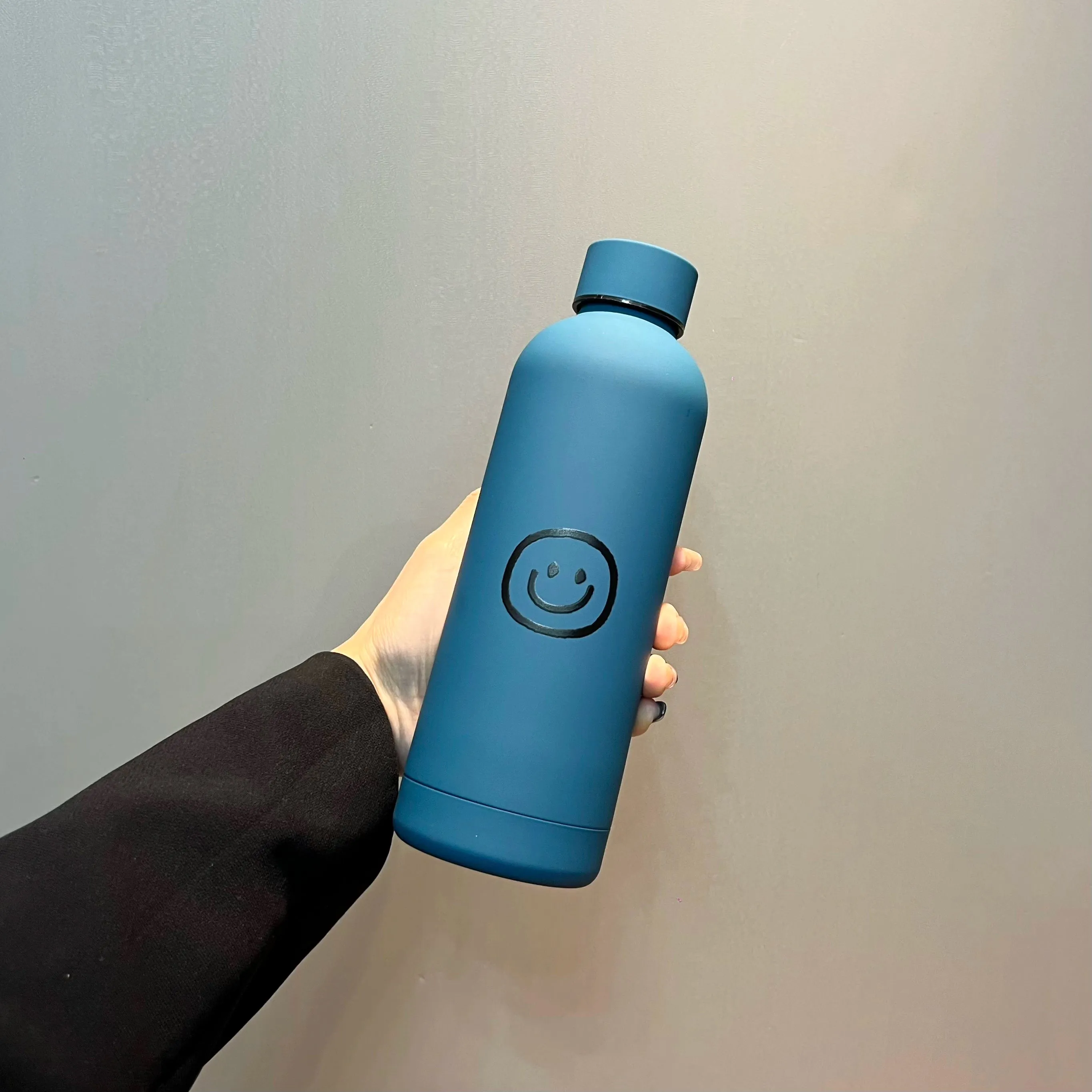 Stainless steel thermal portable water bottle