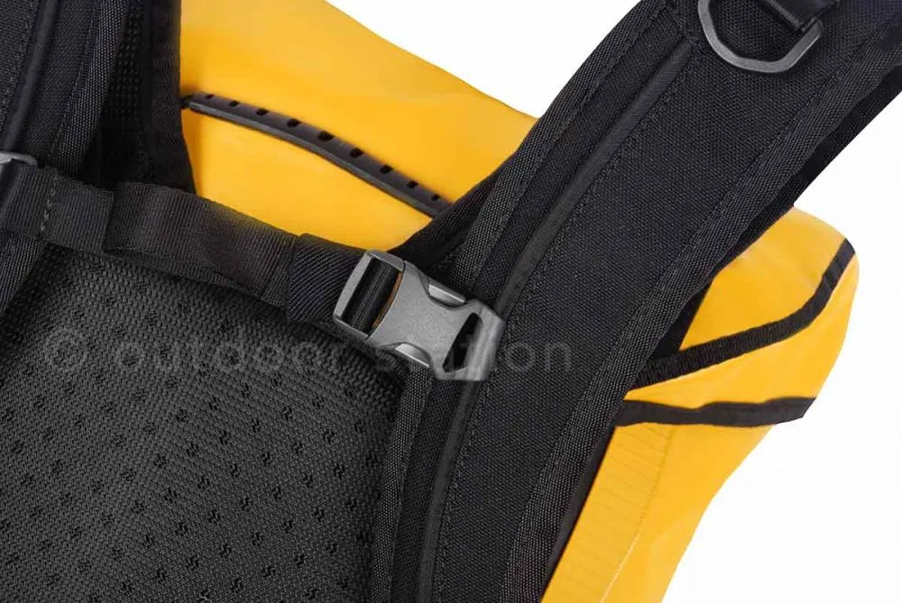 Track Dry Backpack